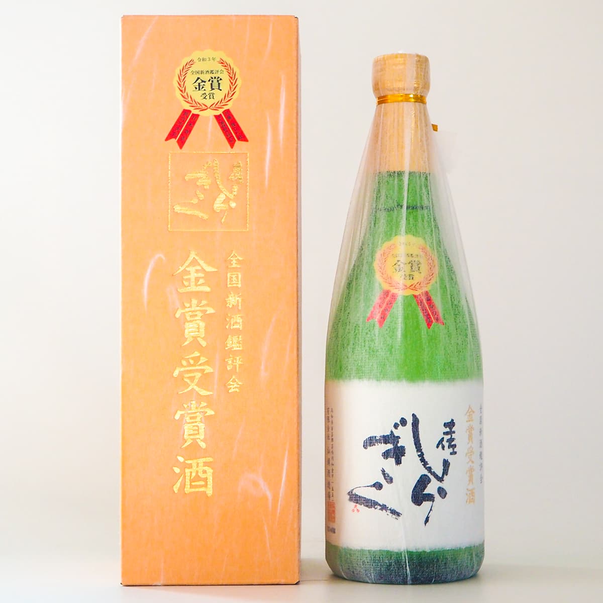 土佐しらぎく 大吟醸 全国新酒鑑評会 金賞 720mL 【化粧箱入】
