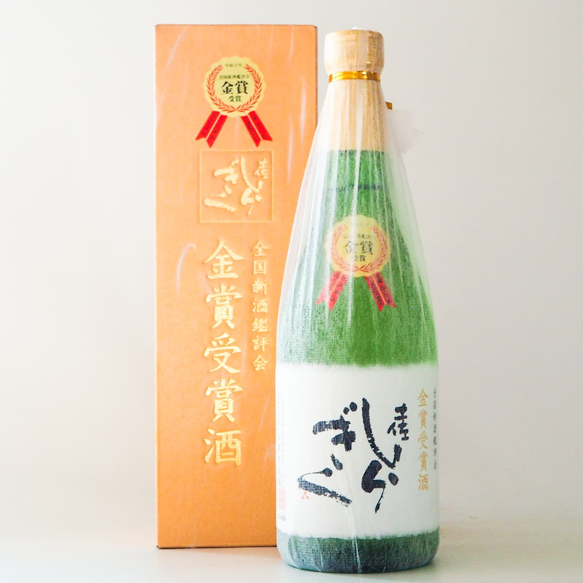 土佐しらぎく 大吟醸 全国新酒鑑評会 金賞 720mL 【化粧箱入】